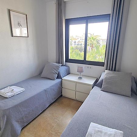 Castillo de Sabinillas Lovely 2-Bed Apartment In Marina De La Duquesa מראה חיצוני תמונה