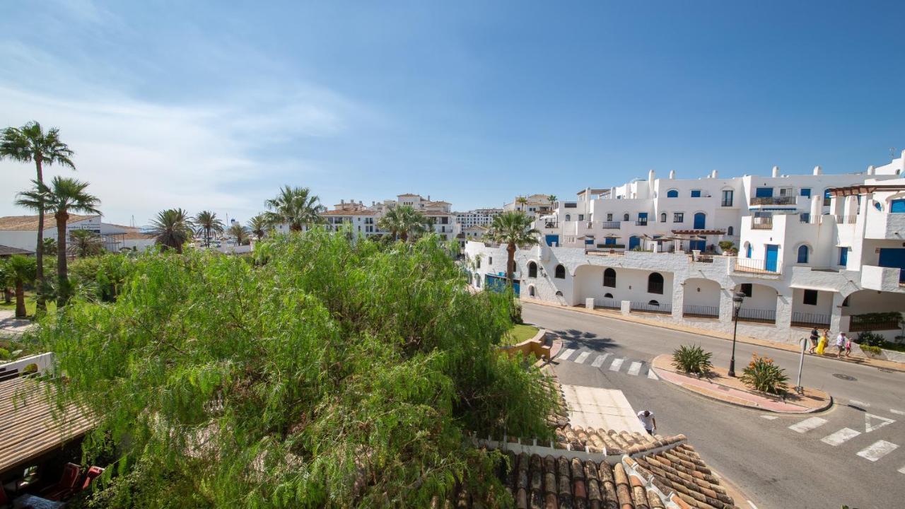 Castillo de Sabinillas Lovely 2-Bed Apartment In Marina De La Duquesa מראה חיצוני תמונה
