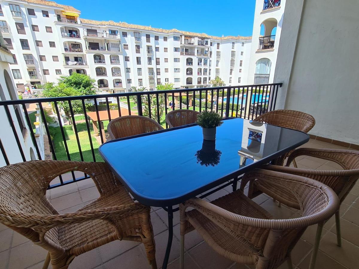 Castillo de Sabinillas Lovely 2-Bed Apartment In Marina De La Duquesa מראה חיצוני תמונה