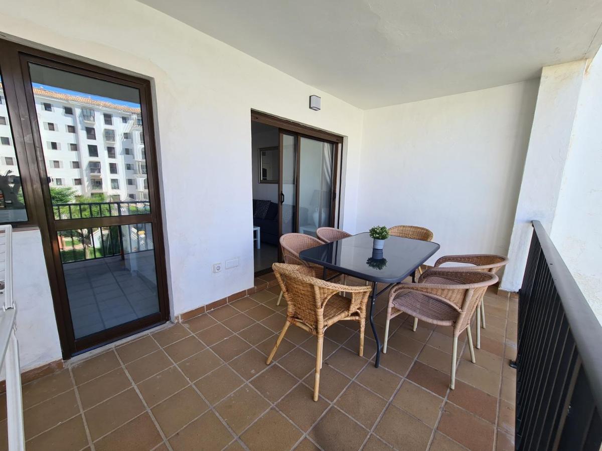 Castillo de Sabinillas Lovely 2-Bed Apartment In Marina De La Duquesa מראה חיצוני תמונה