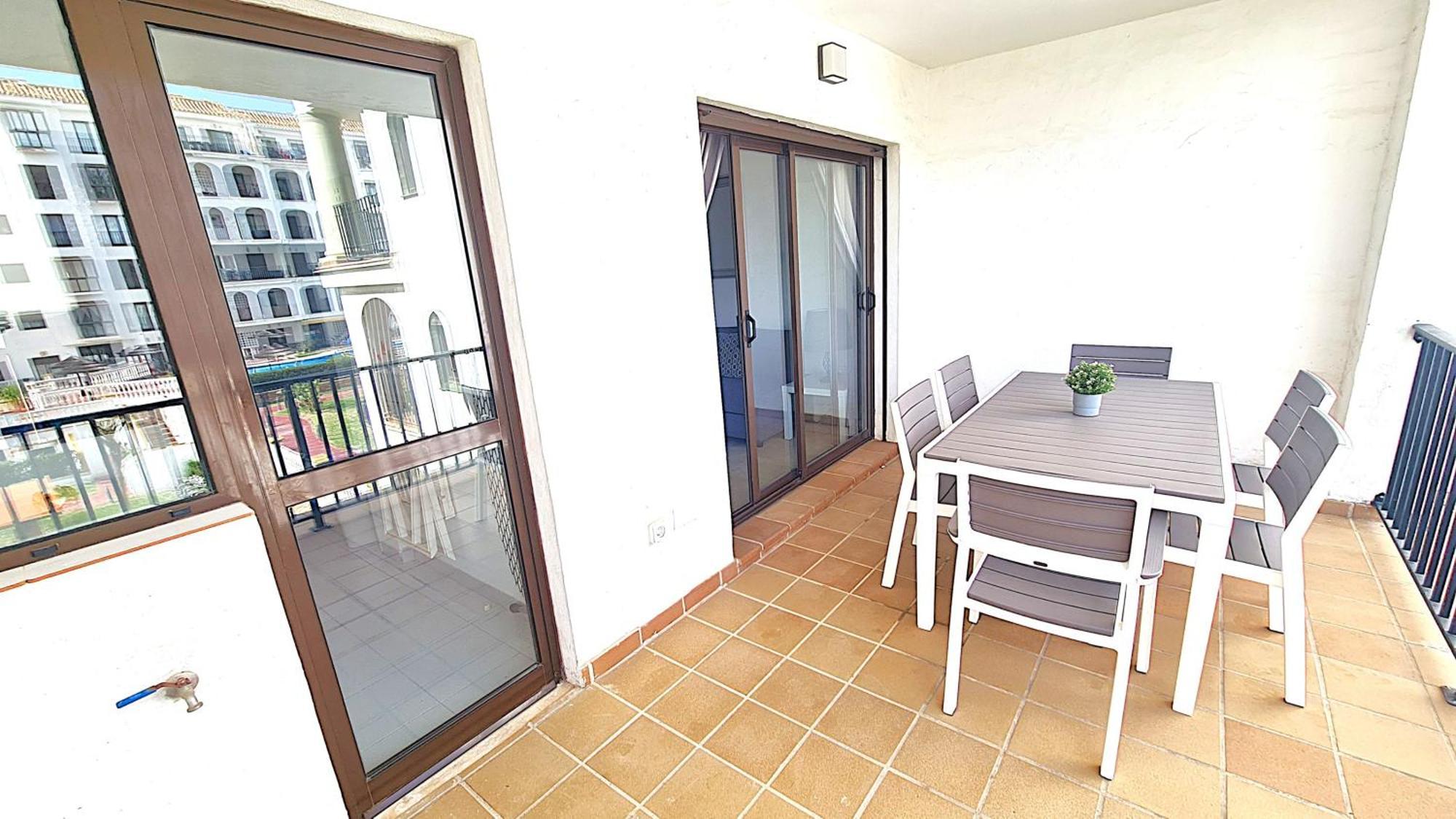Castillo de Sabinillas Lovely 2-Bed Apartment In Marina De La Duquesa מראה חיצוני תמונה