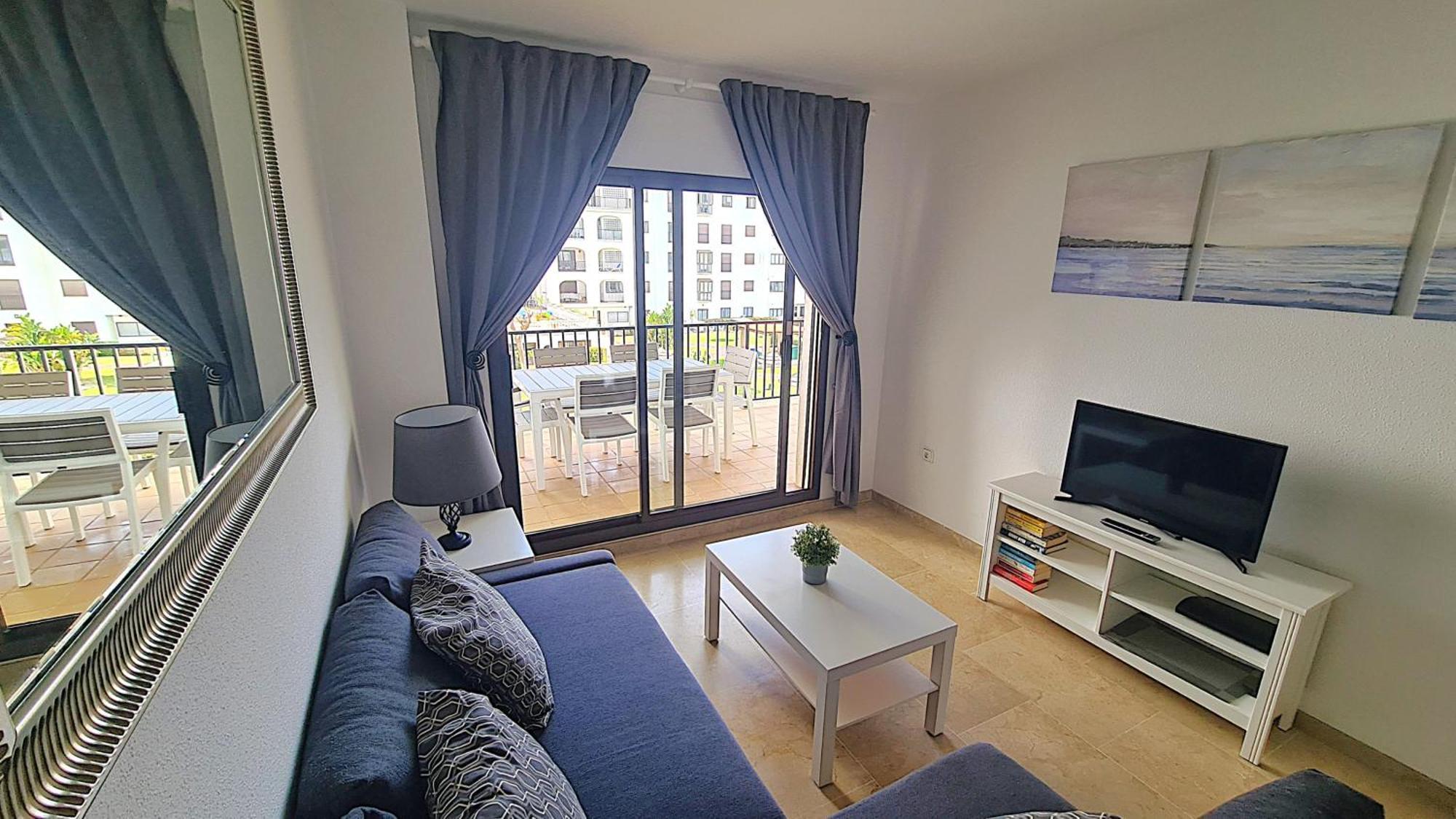 Castillo de Sabinillas Lovely 2-Bed Apartment In Marina De La Duquesa מראה חיצוני תמונה